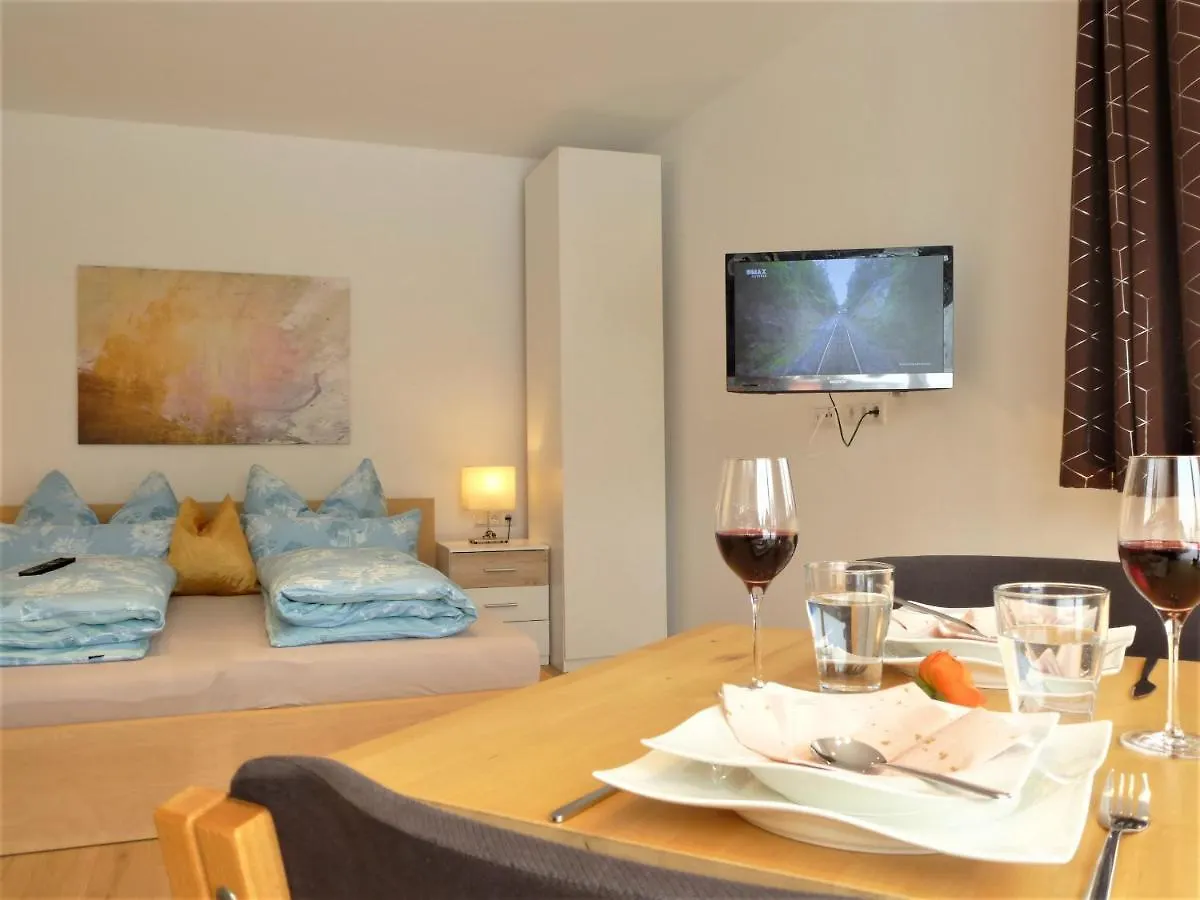 Cozy Mountain View Apartment With Terrace And Garden Innsbruck Østrig